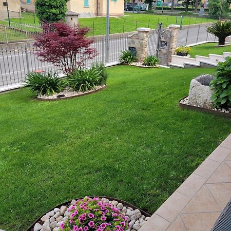 Casa Lorena Desenzano del Garda Exterior foto